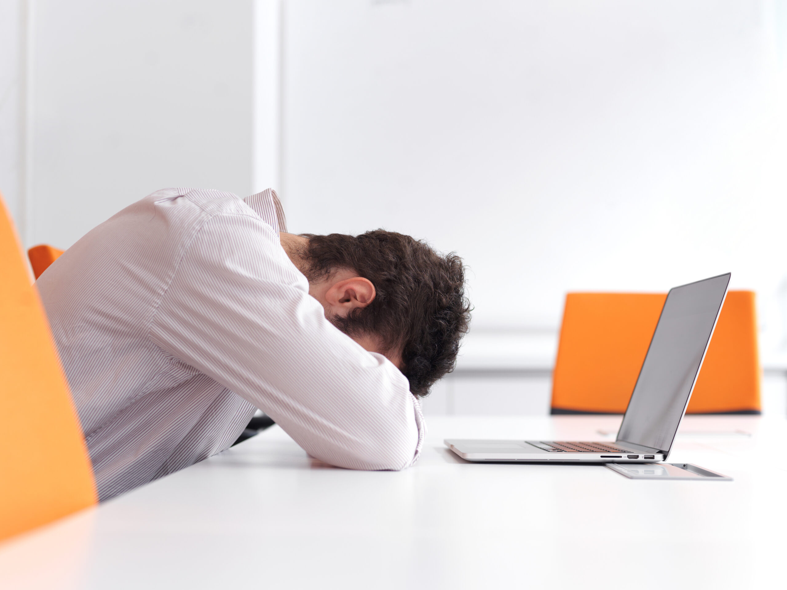Study Finds Prolonged Sitting Raises Heart Risks—even for Regular Exercisers